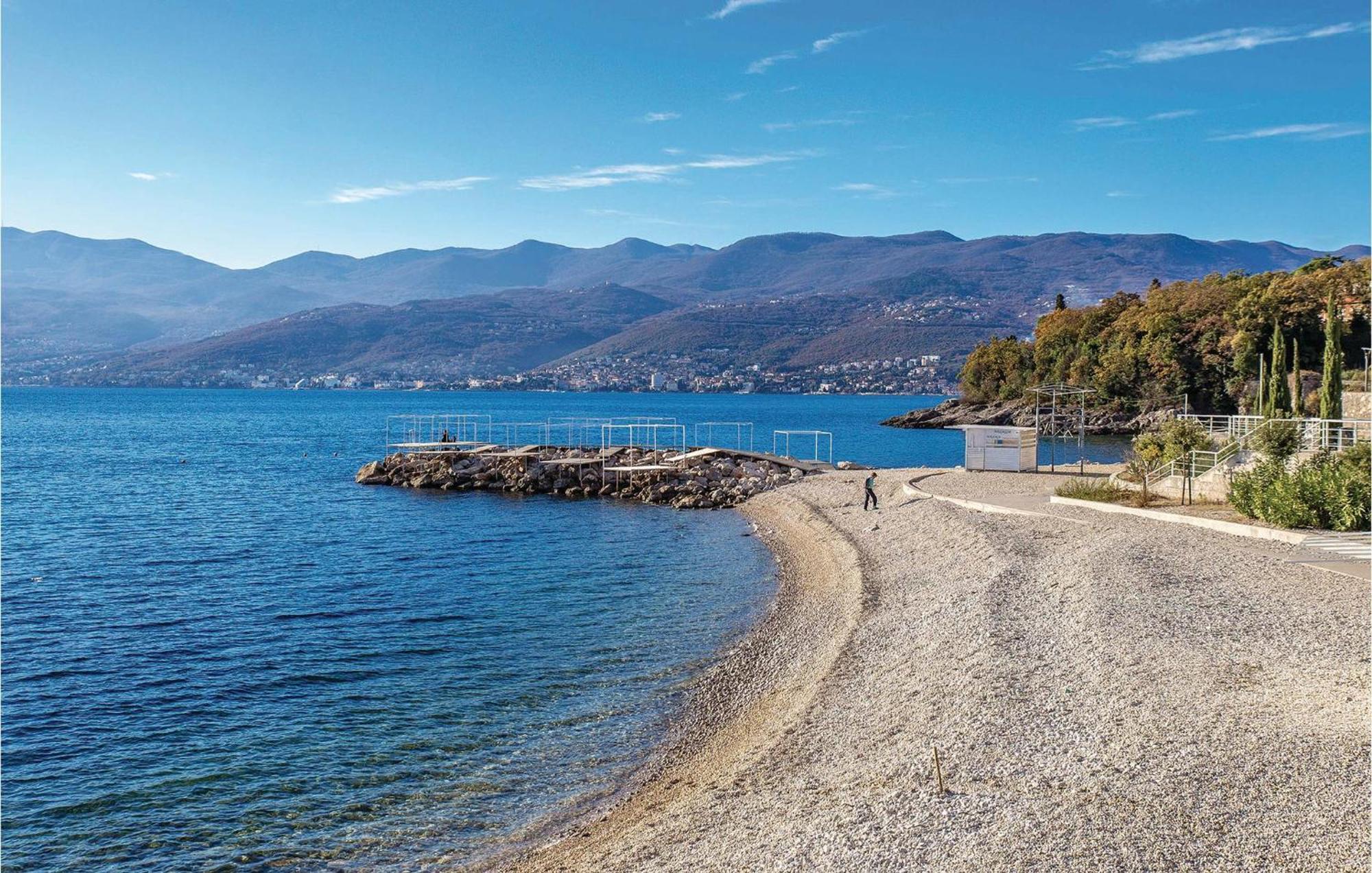 Gorgeous Apartment In Rijeka With Wifi Ngoại thất bức ảnh